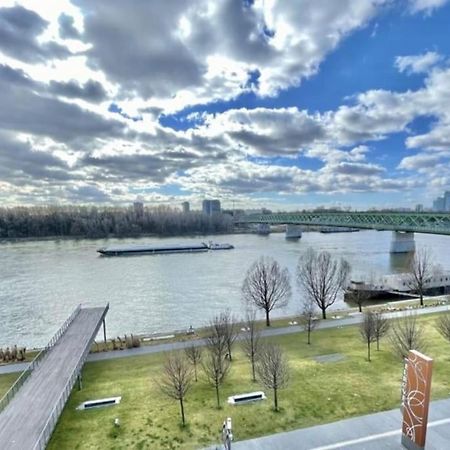 Eurovea Cozy Studio Apartment Bratislava Exterior photo